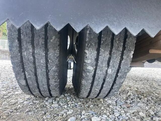 いすゞエルフ平ボディ小型（2t・3t）[写真33]