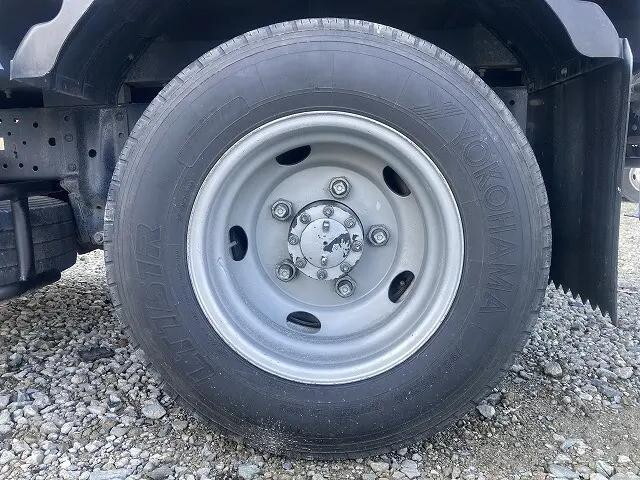 いすゞエルフ平ボディ小型（2t・3t）[写真34]