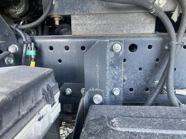 いすゞエルフ平ボディ小型（2t・3t）[写真36]