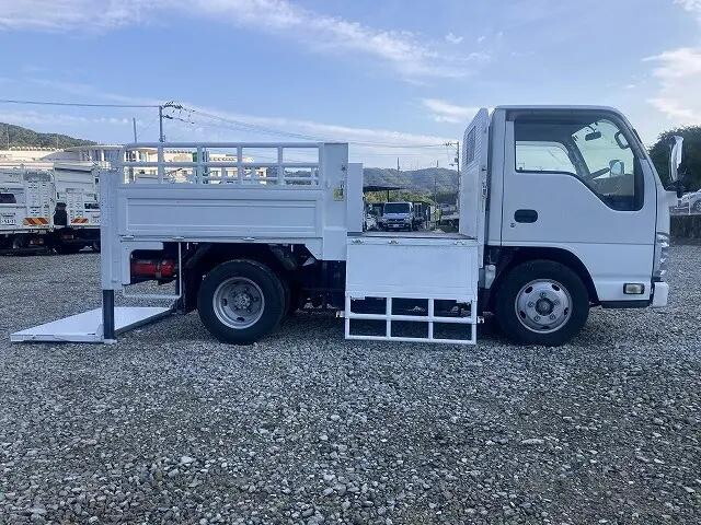 いすゞエルフ平ボディ小型（2t・3t）[写真08]