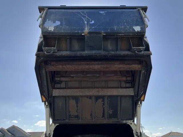 いすゞエルフパッカー車（塵芥車）小型（2t・3t）[写真11]