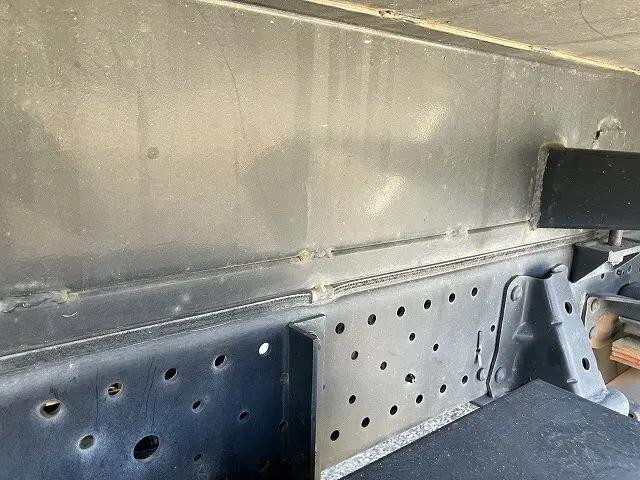 いすゞエルフパッカー車（塵芥車）小型（2t・3t）[写真15]