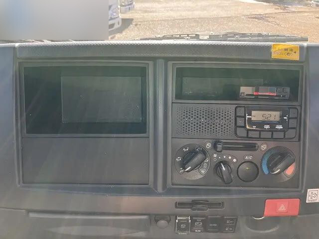 いすゞエルフパッカー車（塵芥車）小型（2t・3t）[写真23]