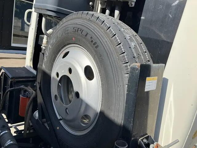 いすゞエルフパッカー車（塵芥車）小型（2t・3t）[写真33]