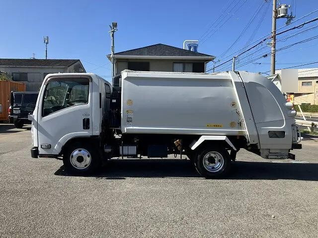 いすゞエルフパッカー車（塵芥車）小型（2t・3t）[写真06]