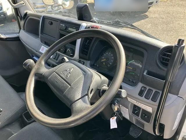 三菱ふそうキャンターダンプ小型（2t・3t）[写真25]