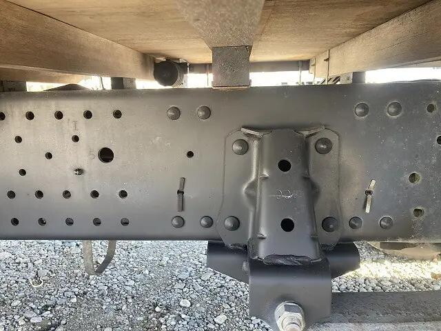 いすゞエルフ平ボディ小型（2t・3t）[写真30]