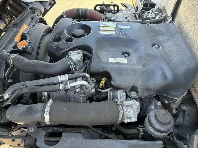 いすゞエルフ平ボディ小型（2t・3t）[写真16]