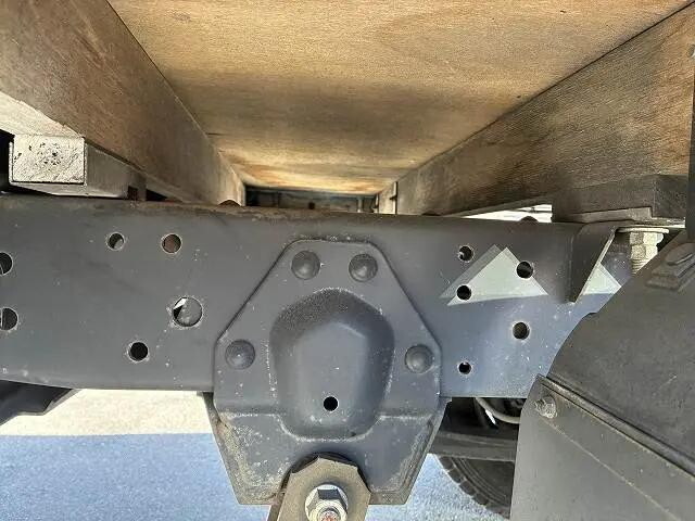 いすゞエルフ平ボディ小型（2t・3t）[写真20]