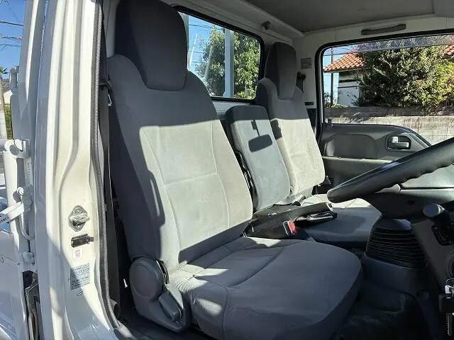 いすゞエルフ平ボディ小型（2t・3t）[写真28]