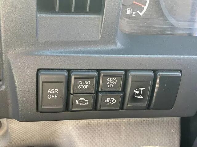 いすゞエルフ平ボディ小型（2t・3t）[写真32]