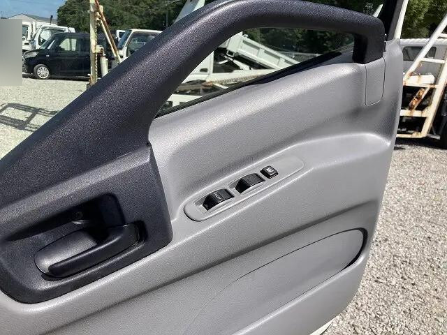 日野デュトロキャリアカー小型（2t・3t）[写真22]