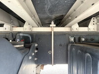 UDトラックスクオンアルミウイング大型（10t）[写真14]