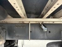 UDトラックスクオンアルミウイング大型（10t）[写真19]