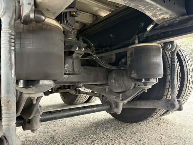 UDトラックスクオンアルミウイング大型（10t）[写真19]