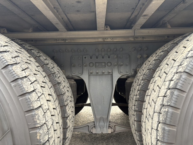 UDトラックスクオンアルミウイング大型（10t）[写真22]