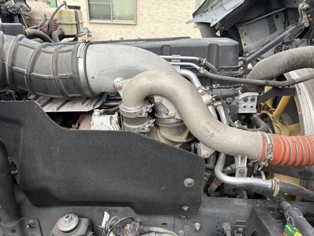 UDトラックスクオンアルミウイング大型（10t）[写真29]