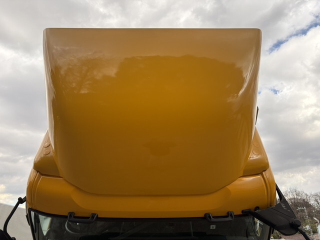 UDトラックスクオンアルミウイング大型（10t）[写真34]