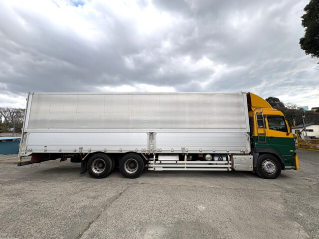 UDトラックスクオンアルミウイング大型（10t）[写真08]