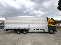 UDトラックスクオンアルミウイング大型（10t）[写真09]