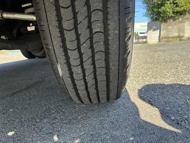 日野デュトロ平ボディ小型（2t・3t）[写真24]