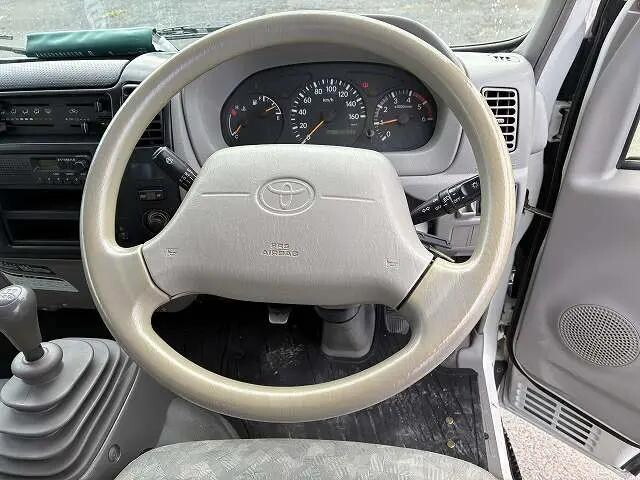 トヨタトヨエースダブルキャブ（Wキャブ）小型（2t・3t）[写真16]