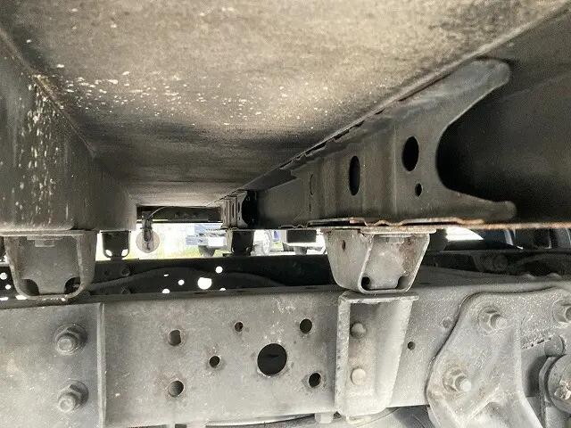 日野デュトロ平ボディ小型（2t・3t）[写真15]