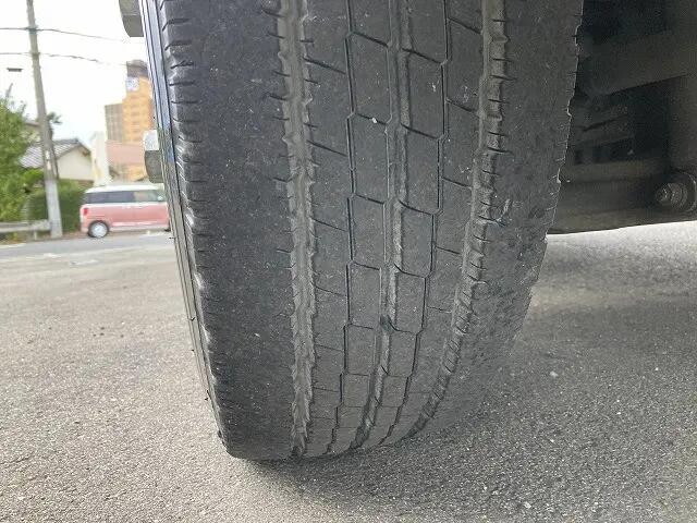 日野デュトロ平ボディ小型（2t・3t）[写真17]