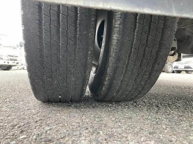 日野デュトロ平ボディ小型（2t・3t）[写真21]