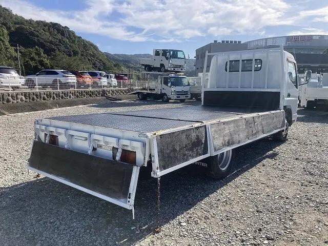 三菱ふそうキャンター平ボディ小型（2t・3t）[写真10]