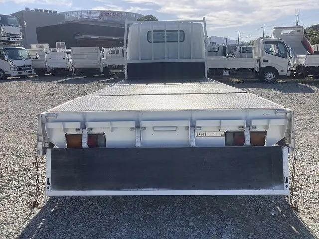 三菱ふそうキャンター平ボディ小型（2t・3t）[写真12]