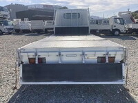 三菱ふそうキャンター平ボディ小型（2t・3t）[写真13]