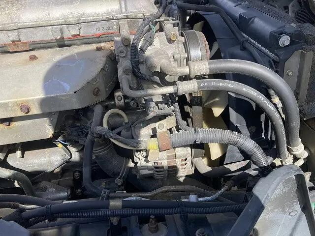 三菱ふそうキャンター平ボディ小型（2t・3t）[写真19]