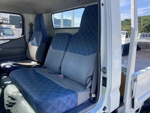 三菱ふそうキャンター平ボディ小型（2t・3t）[写真27]
