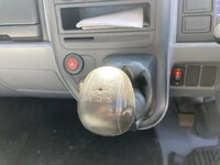 三菱ふそうキャンター平ボディ小型（2t・3t）[写真32]