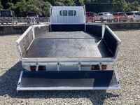 三菱ふそうキャンター平ボディ小型（2t・3t）[写真08]