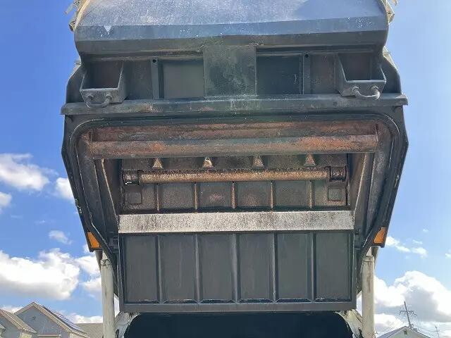 三菱ふそうキャンターパッカー車（塵芥車）小型（2t・3t）[写真11]