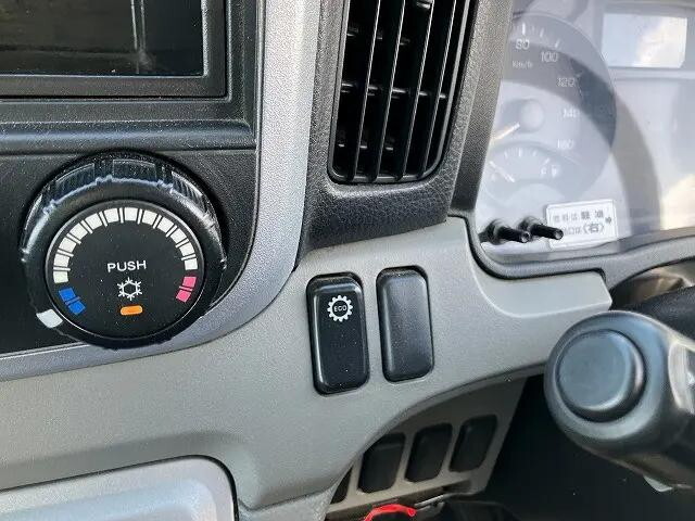 三菱ふそうキャンターパッカー車（塵芥車）小型（2t・3t）[写真28]