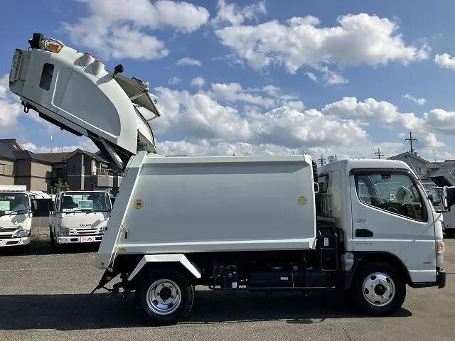 三菱ふそうキャンターパッカー車（塵芥車）小型（2t・3t）[写真08]