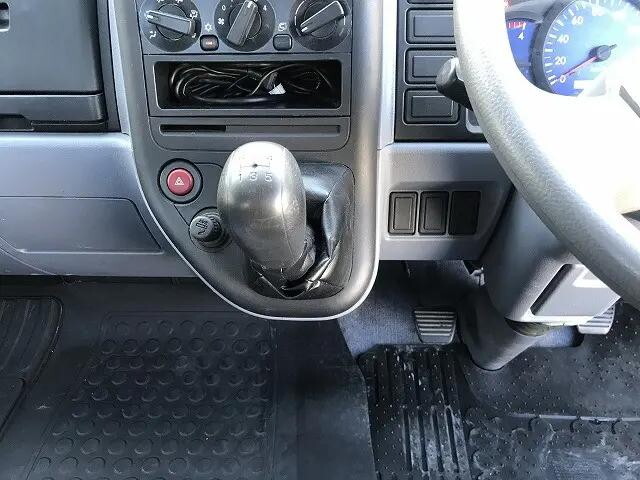 三菱ふそうキャンターセーフティローダー小型（2t・3t）[写真32]