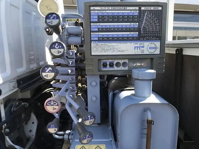 いすゞエルフクレーン4段小型（2t・3t）[写真23]