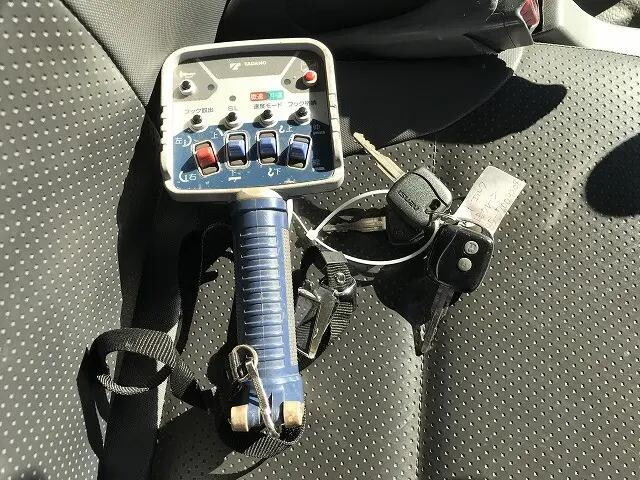 いすゞエルフクレーン4段小型（2t・3t）[写真36]