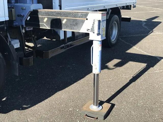 いすゞエルフクレーン4段小型（2t・3t）[写真37]