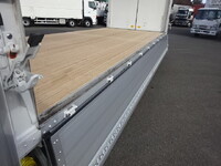 三菱ふそうファイターアルミウイング中型（4t）[写真15]