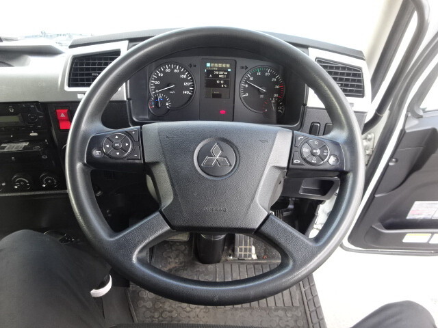 三菱ふそうファイターアルミウイング中型（4t）[写真24]