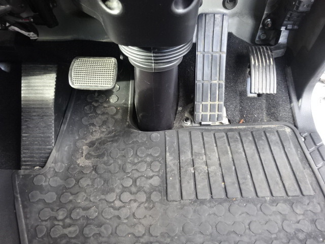 三菱ふそうファイターアルミウイング中型（4t）[写真26]