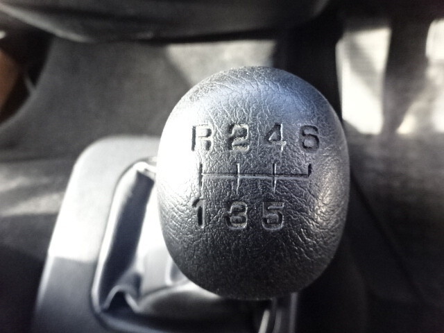 三菱ふそうファイターアルミウイング中型（4t）[写真28]