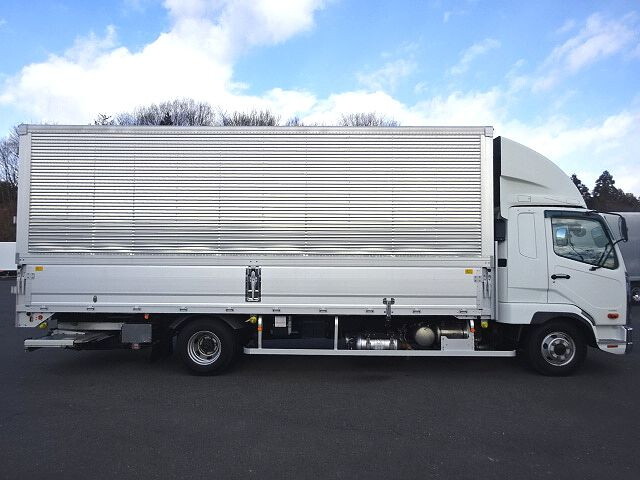 三菱ふそうファイターアルミウイング中型（4t）[写真03]