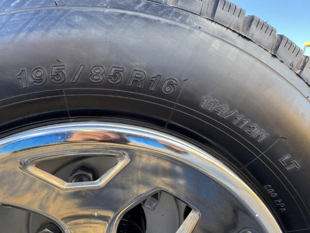 三菱ふそうキャンターダンプ小型（2t・3t）[写真13]