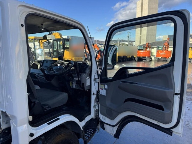 三菱ふそうキャンターダンプ小型（2t・3t）[写真26]